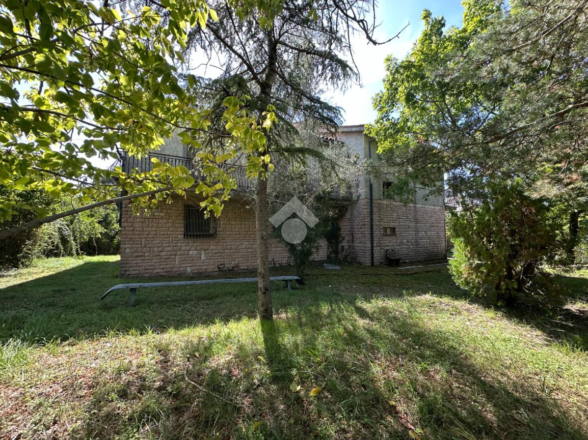 CASA INDIPENDENTE VENDITA MONTECASTRILLI