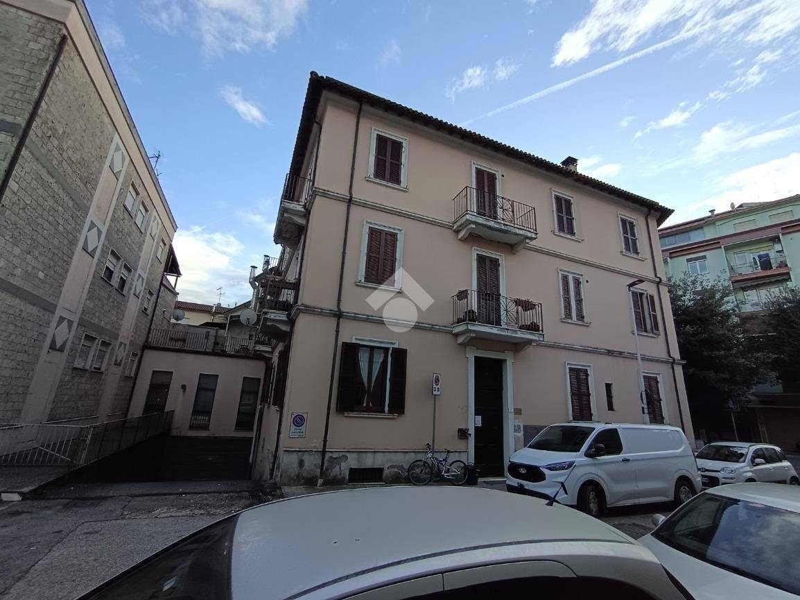 BILOCALE VENDITA TERNI SEMICENTRO