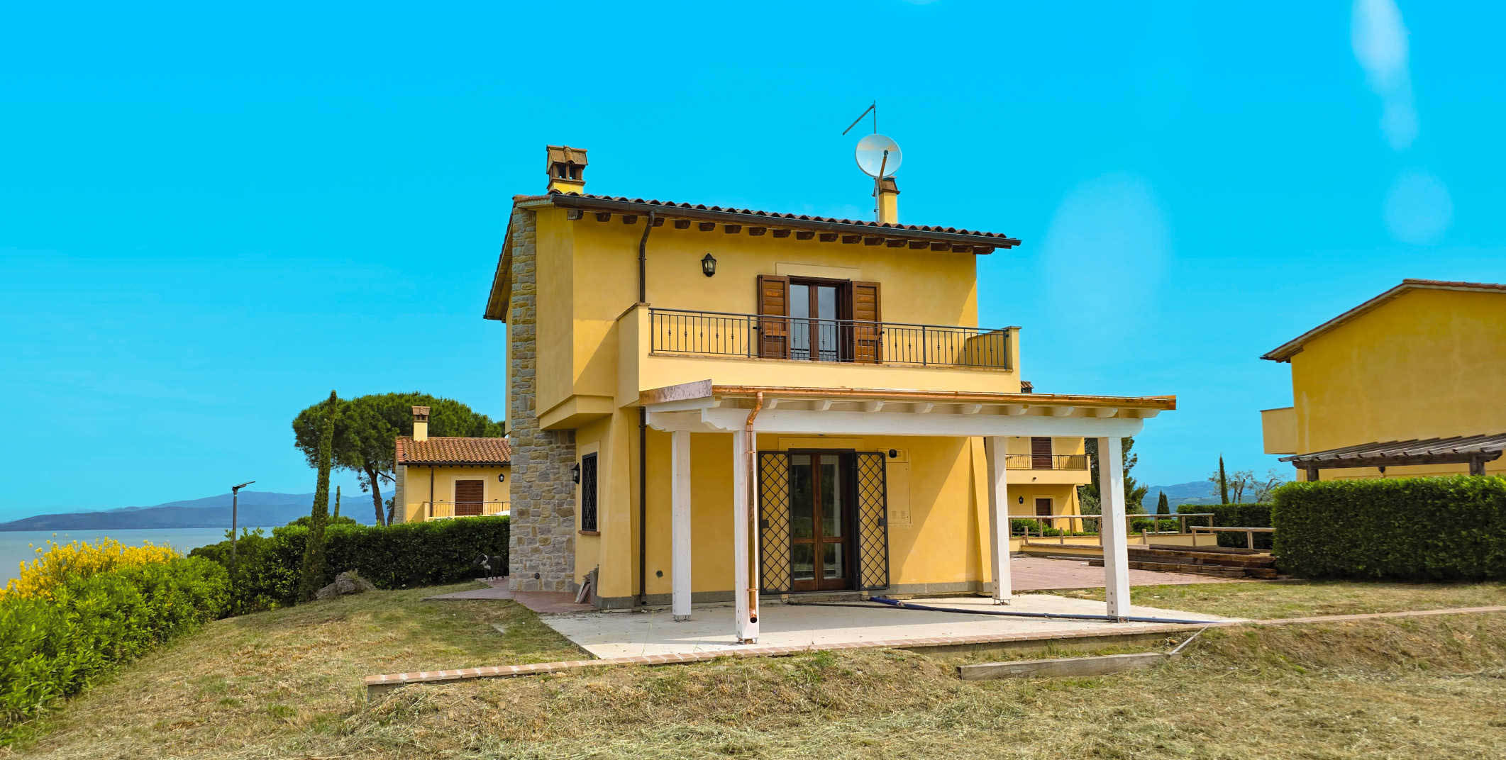 VILLA BIFAMILIARE VENDITA PANICALE