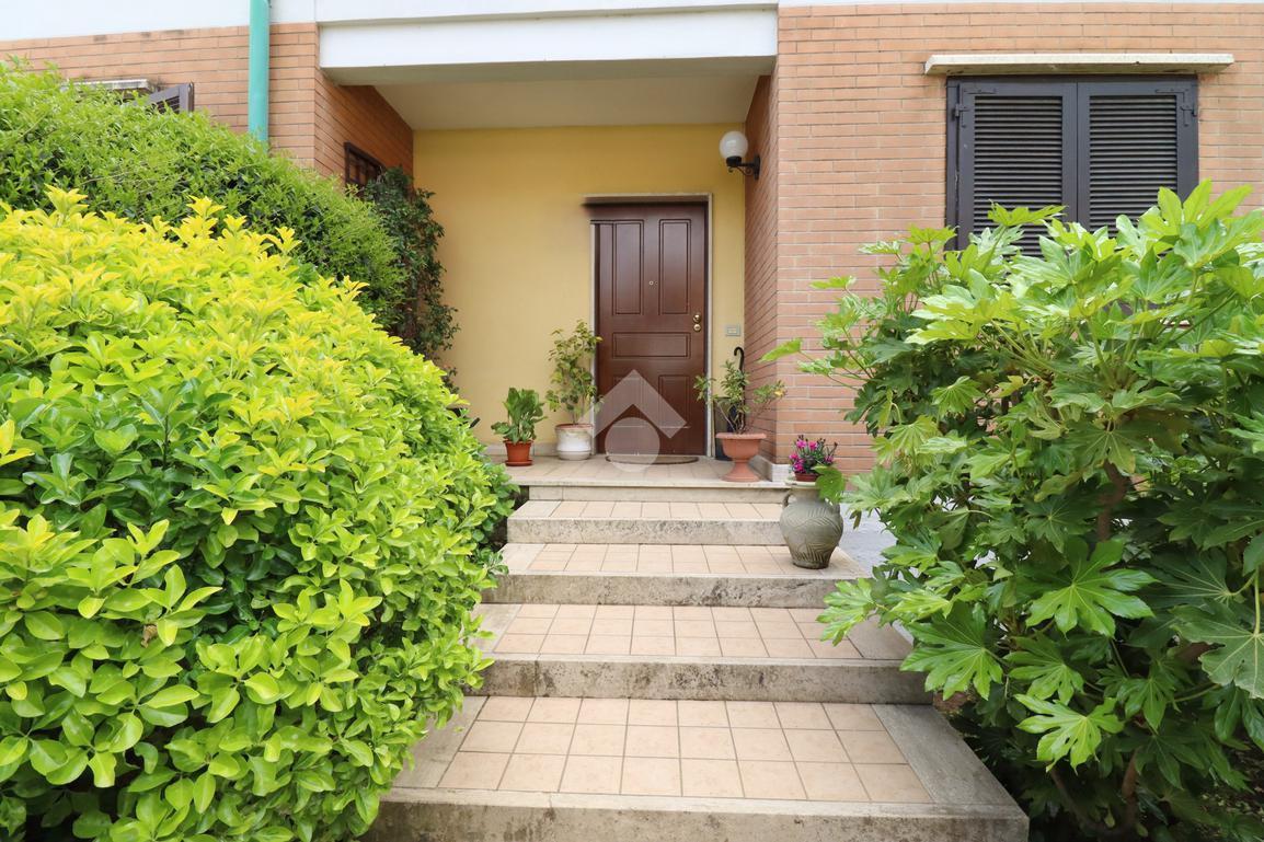 VILLA A SCHIERA VENDITA TERNI SANTA MARIA MADDALENA