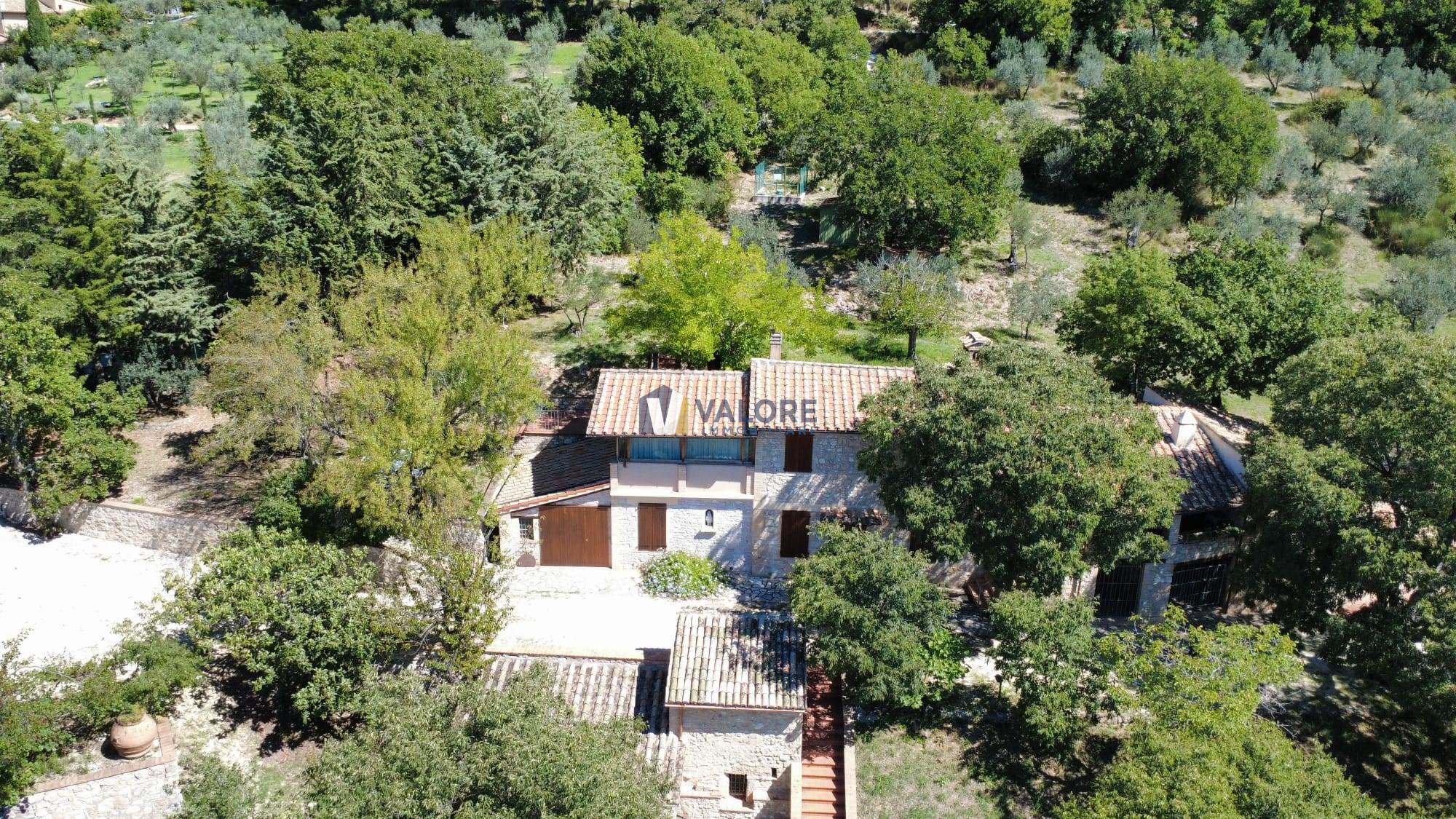 RUSTICO - CASALE VENDITA ASSISI