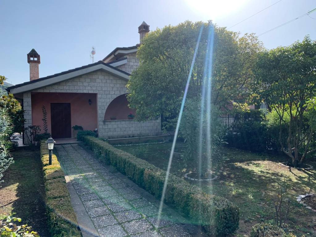 VILLA BIFAMILIARE VENDITA TERNI VALSERRA