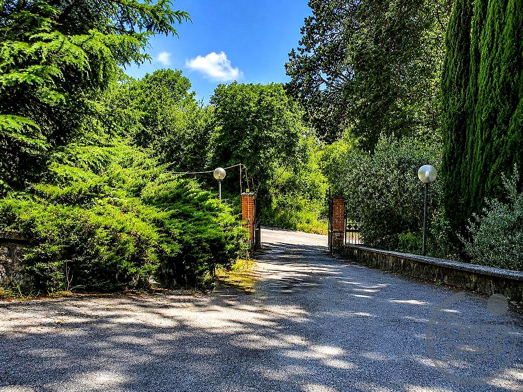VILLA VENDITA TERNI PERTICARA · foto 2