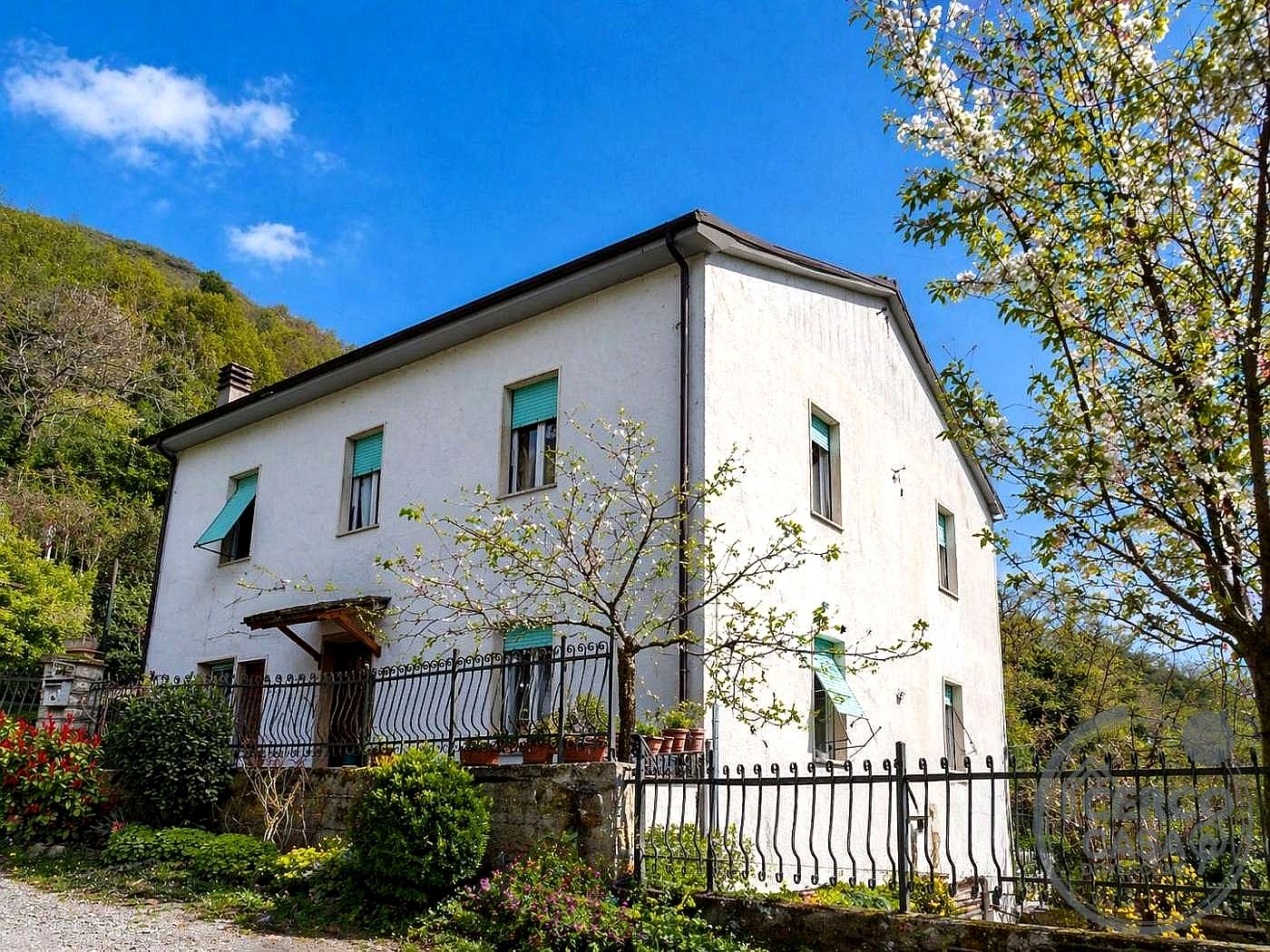 CASA INDIPENDENTE VENDITA TERNI PIEDILUCO