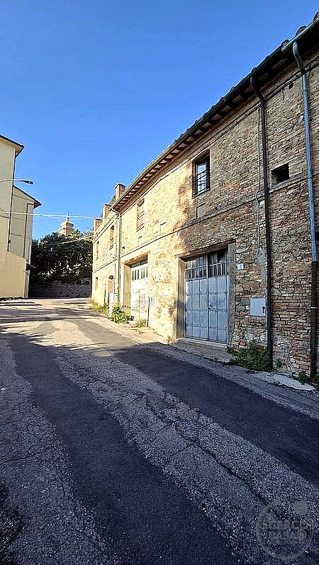 MAGAZZINO VENDITA PERUGIA SANT'ENEA · foto 29