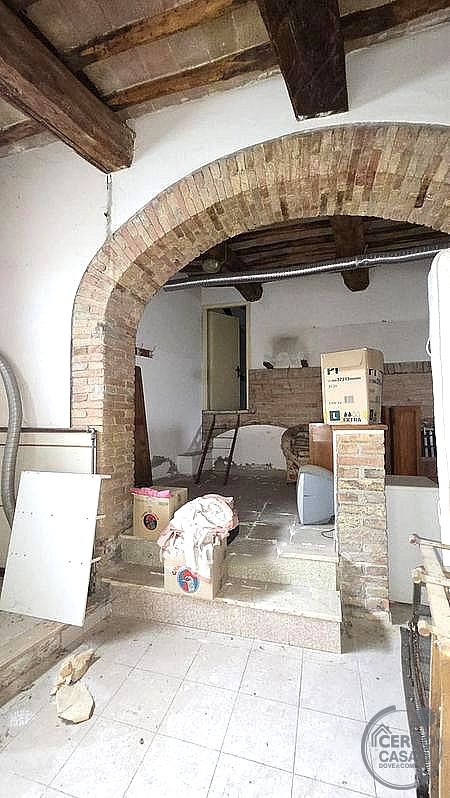 MAGAZZINO VENDITA PERUGIA SANT'ENEA · foto 3