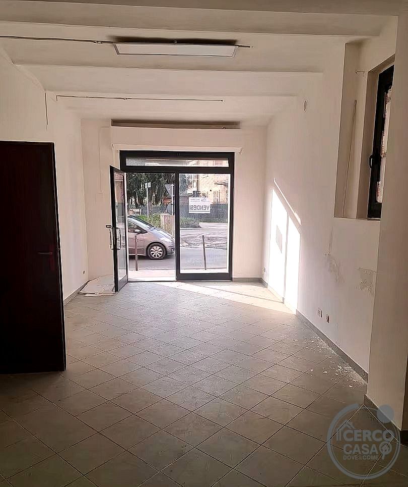 NEGOZIO AFFITTO PERUGIA PONTE SAN GIOVANNI · foto 37