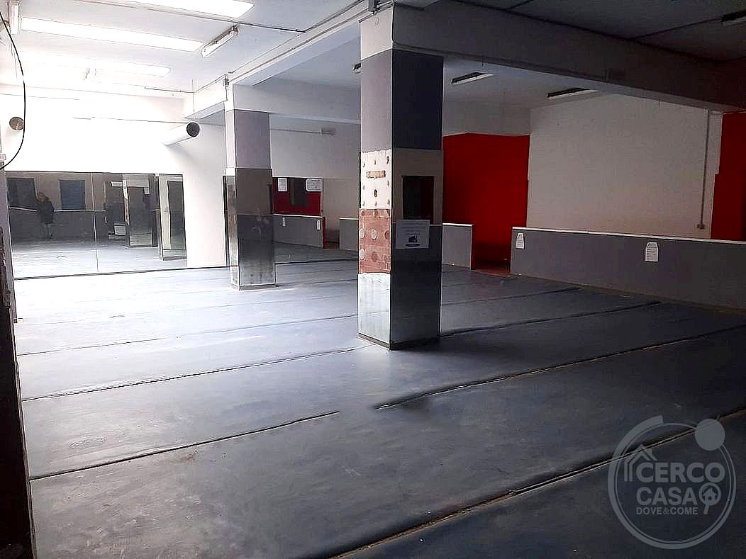 PALESTRA VENDITA PERUGIA ZONA FILOSOFI · foto 11
