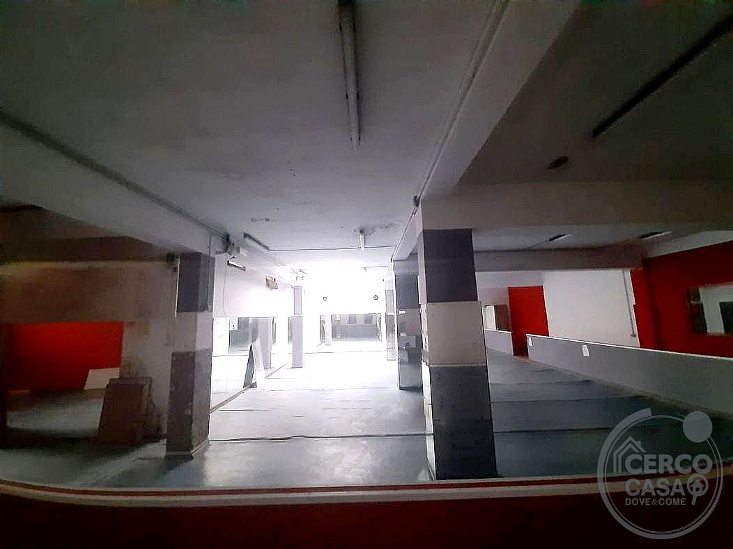 PALESTRA VENDITA PERUGIA ZONA FILOSOFI · foto 2