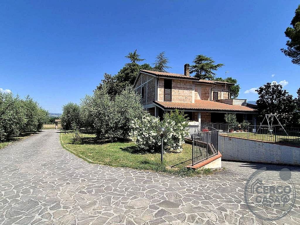 VILLA VENDITA TERNI POSCARGANO