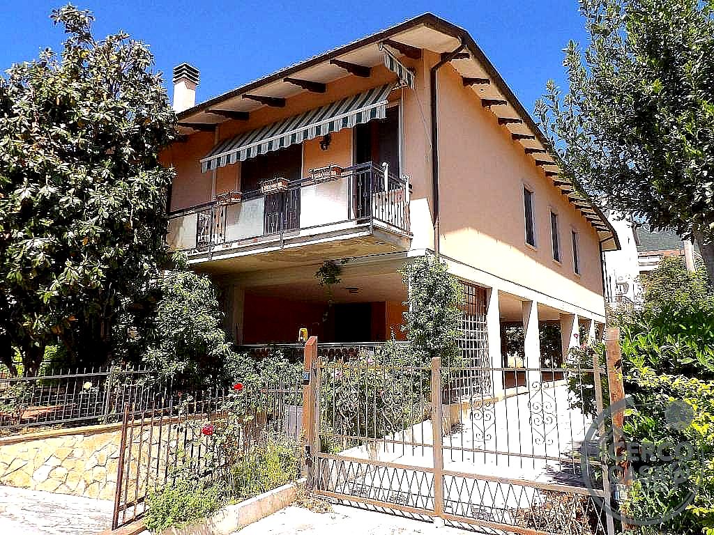 BIFAMILIARE VENDITA TERNI
