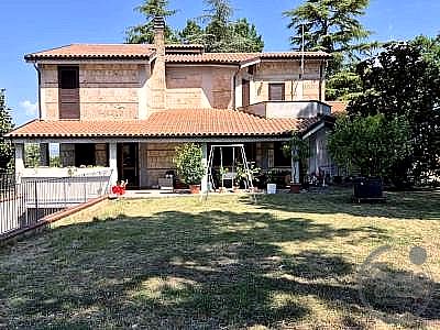 VILLA VENDITA TERNI PERTICARA · foto 4