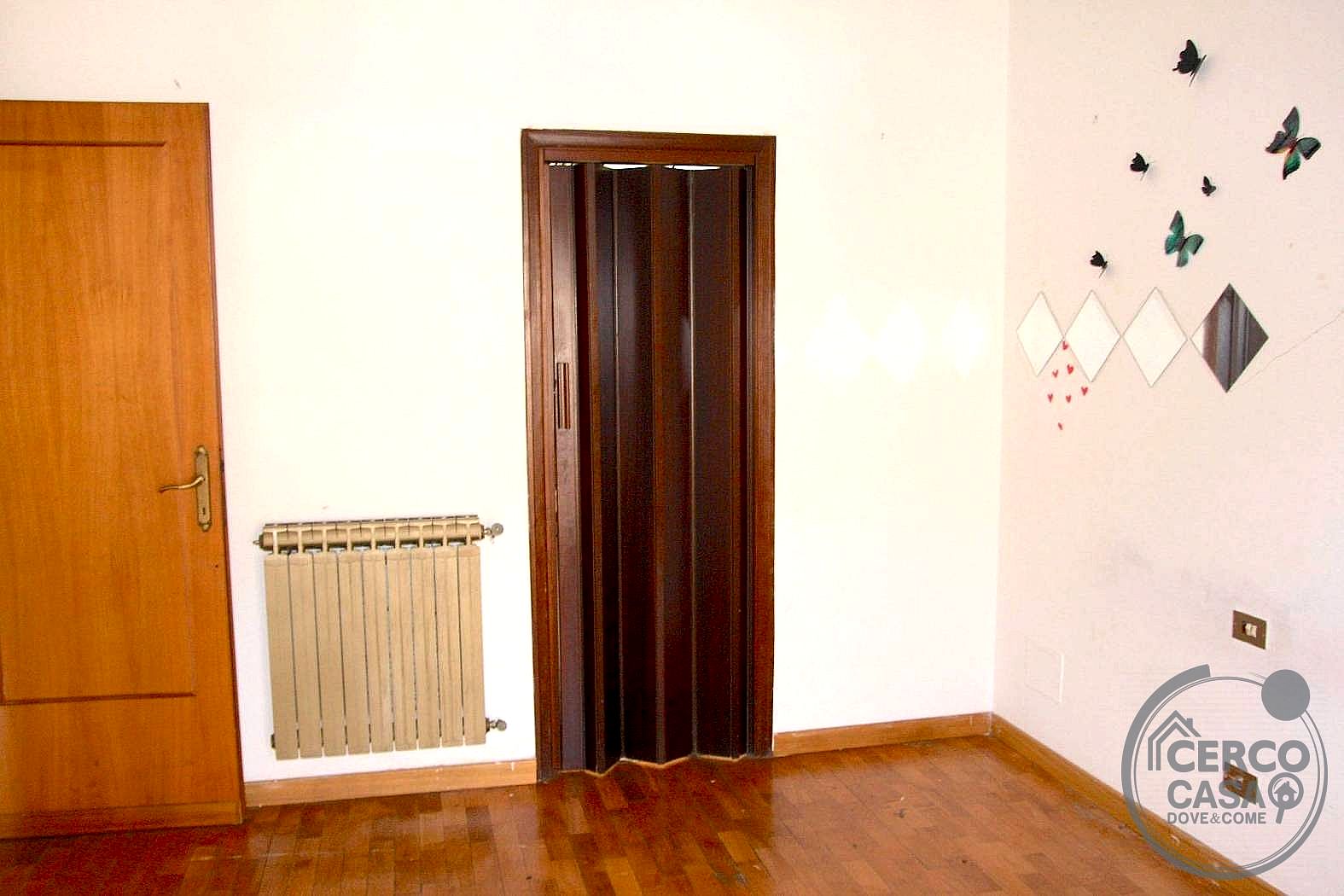 VILLA A SCHIERA VENDITA TERNI GABELLETTA · foto 3