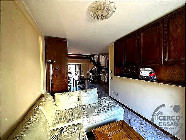 VILLA A SCHIERA VENDITA TERNI CAMPITELLO