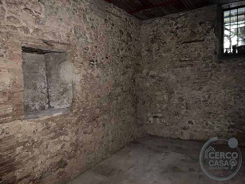 MAGAZZINO VENDITA TERNI CENTRO STORICO · foto 7
