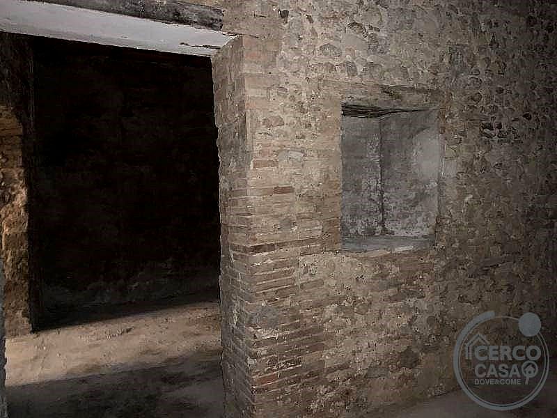 MAGAZZINO VENDITA TERNI CENTRO STORICO · foto 8