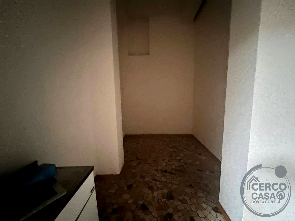NEGOZIO VENDITA TERNI CENTRO STORICO · foto 11
