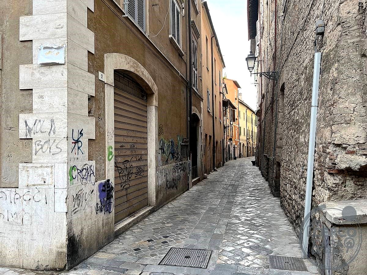 NEGOZIO VENDITA TERNI CENTRO STORICO · foto 3