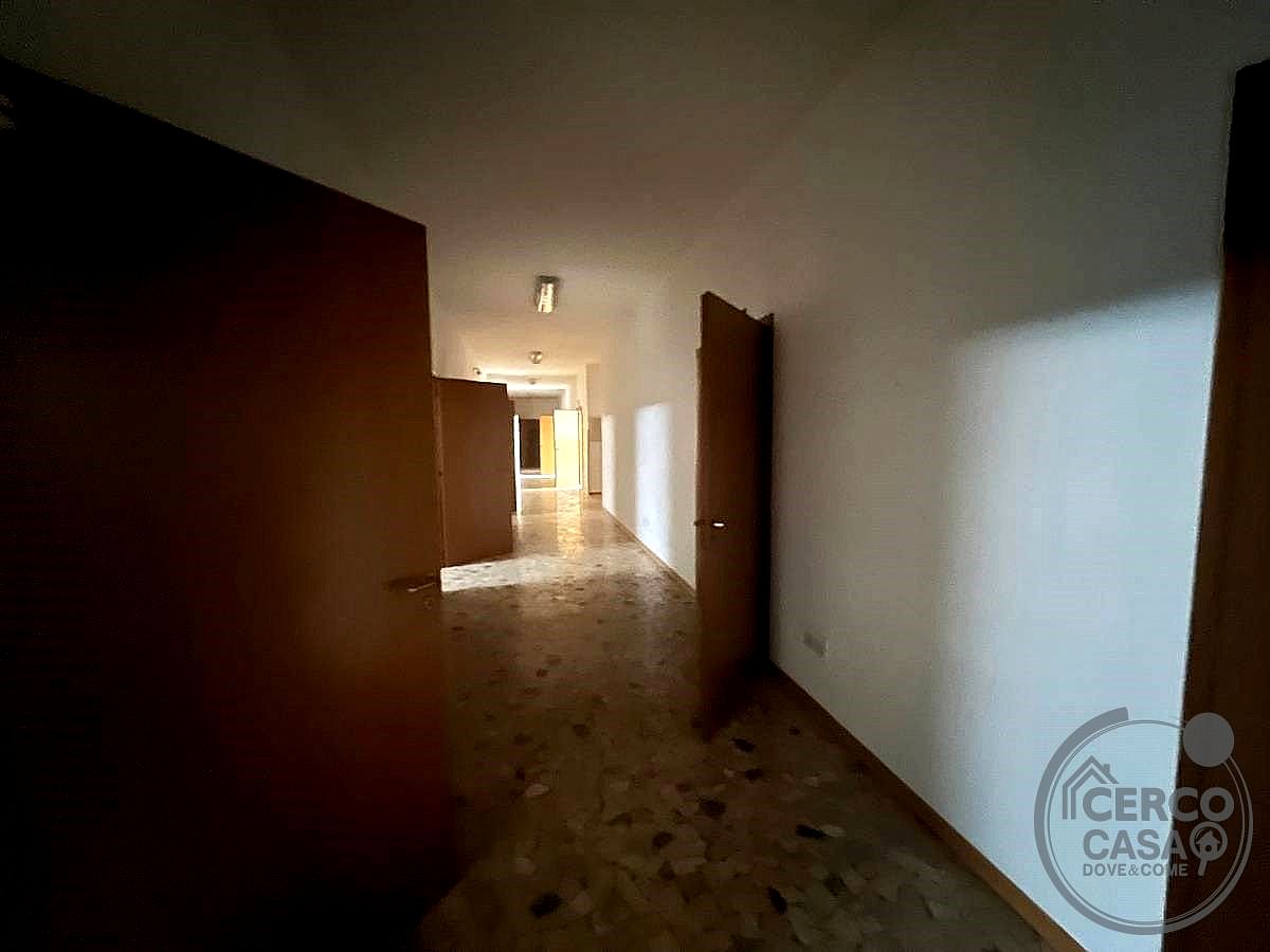 NEGOZIO VENDITA TERNI CENTRO STORICO · foto 5