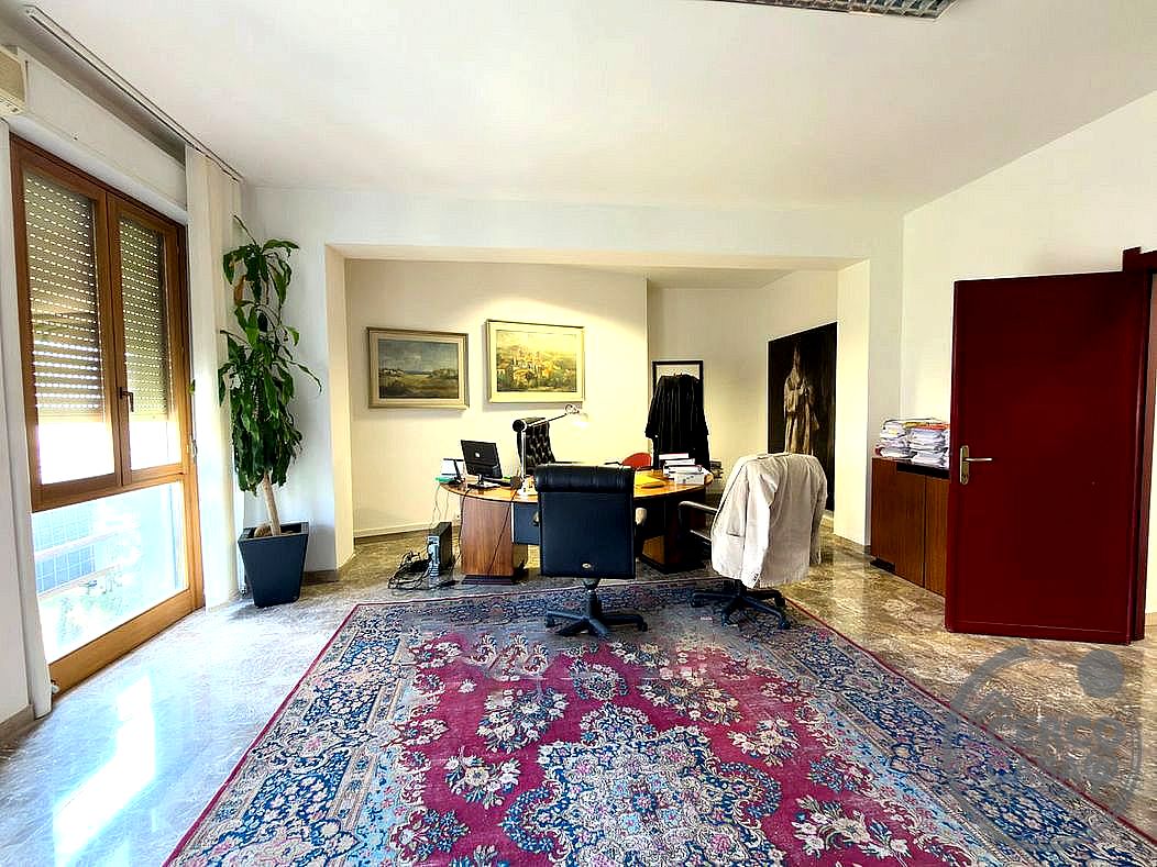 UFFICIO VENDITA PERUGIA FONTI COPERTE · foto 1