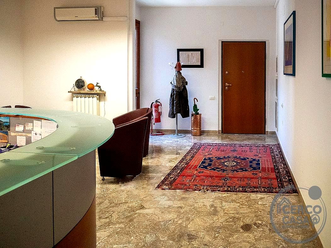 UFFICIO VENDITA PERUGIA FONTI COPERTE · foto 2