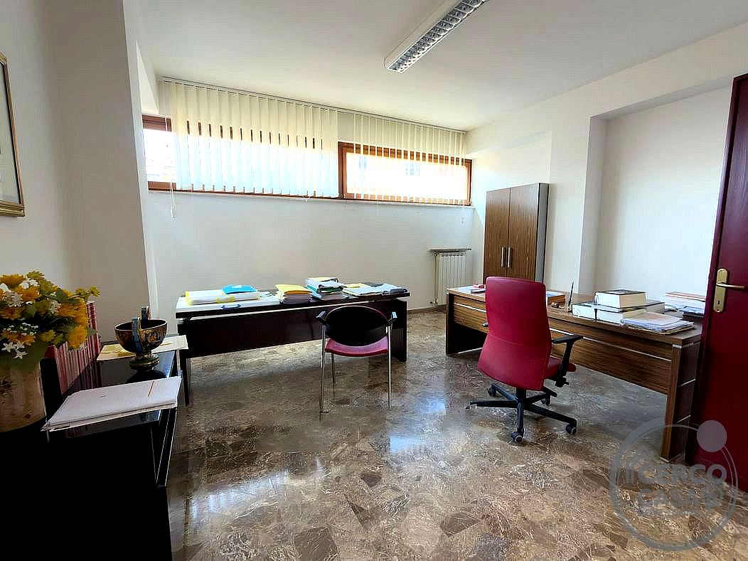 UFFICIO VENDITA PERUGIA FONTI COPERTE · foto 5