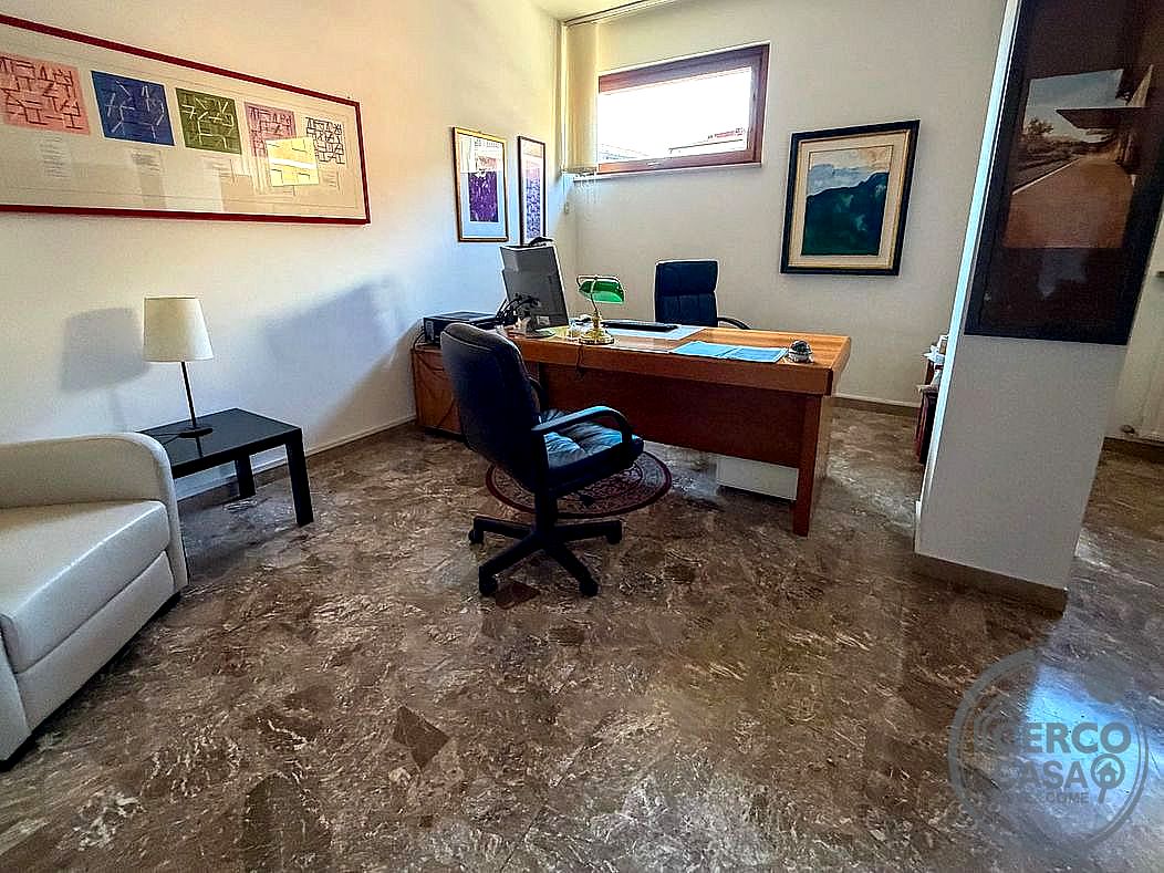 UFFICIO VENDITA PERUGIA FONTI COPERTE · foto 6