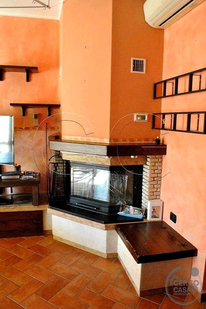 VILLA A SCHIERA VENDITA TERNI SEMICENTRO