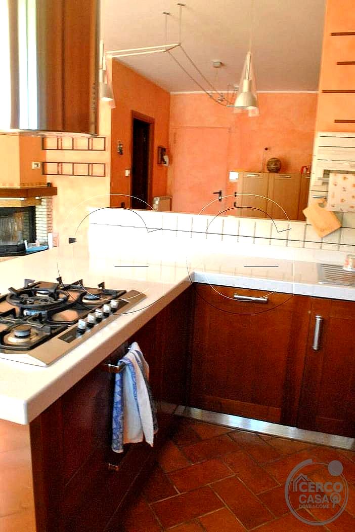 VILLA A SCHIERA VENDITA TERNI SEMICENTRO · foto 2