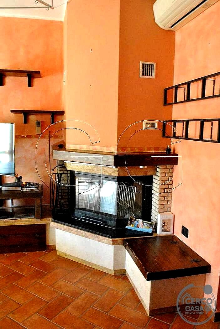 VILLA A SCHIERA VENDITA TERNI SEMICENTRO