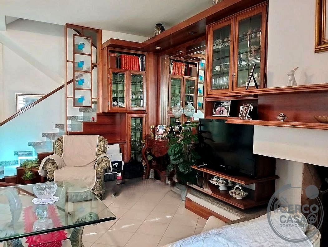 VILLA A SCHIERA VENDITA TERNI COSPEA