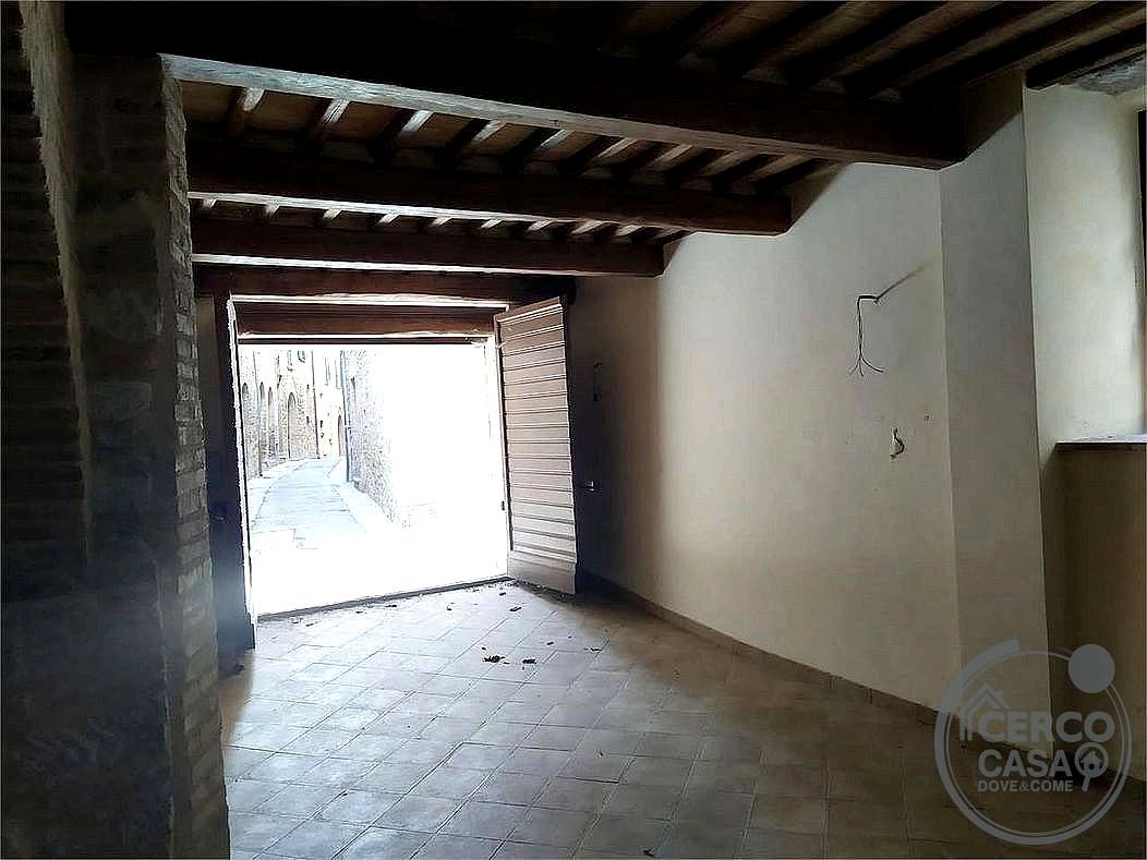 PALAZZO VENDITA BETTONA · foto 9