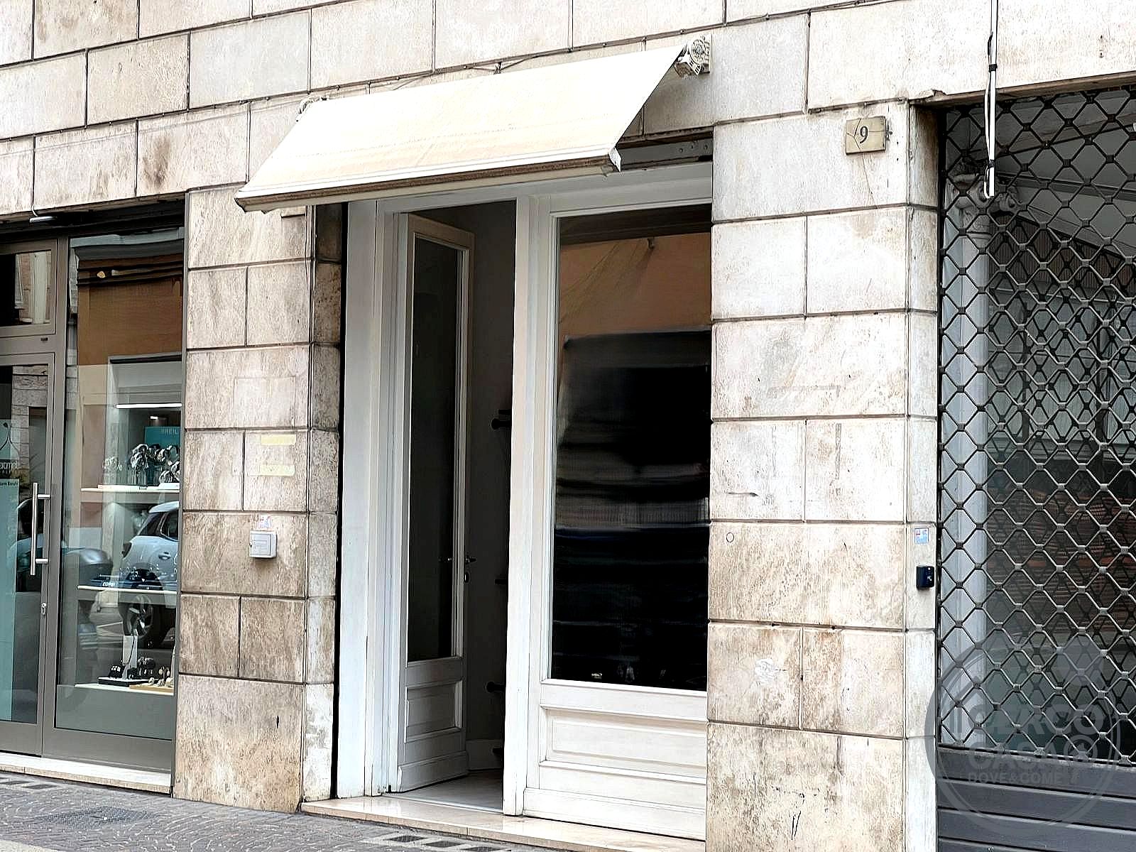 NEGOZIO VENDITA TERNI · foto 1