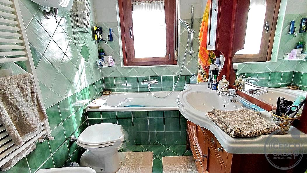 VILLA VENDITA TODI PANTALLA · foto 6