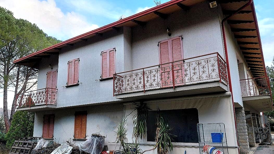 VILLA BIFAMILIARE VENDITA PERUGIA PARLESCA · foto 3