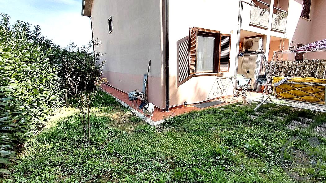 VILLA A SCHIERA VENDITA PERUGIA BOSCO · foto 4