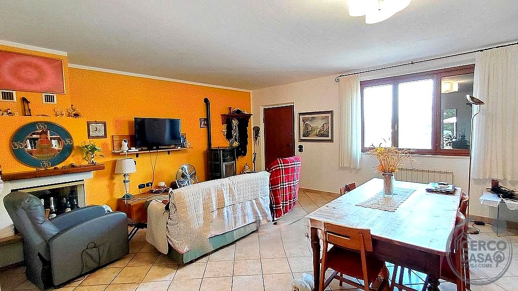 VILLA A SCHIERA VENDITA PERUGIA BOSCO · foto 7