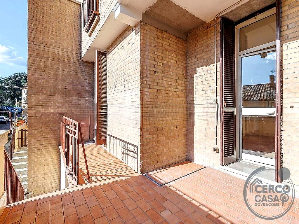 VILLA A SCHIERA VENDITA ASSISI · foto 9
