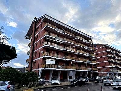 UFFICIO AFFITTO PERUGIA FERRO DI CAVALLO · foto 16