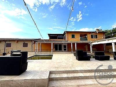 NEGOZIO AFFITTO PERUGIA FERRO DI CAVALLO · foto 16