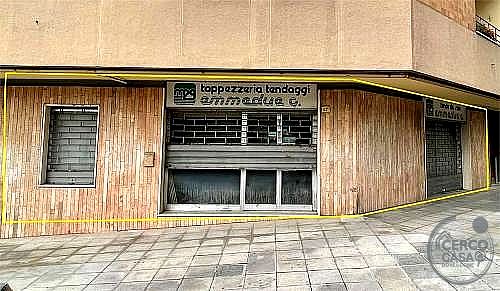 NEGOZIO AFFITTO PERUGIA FERRO DI CAVALLO · foto 28