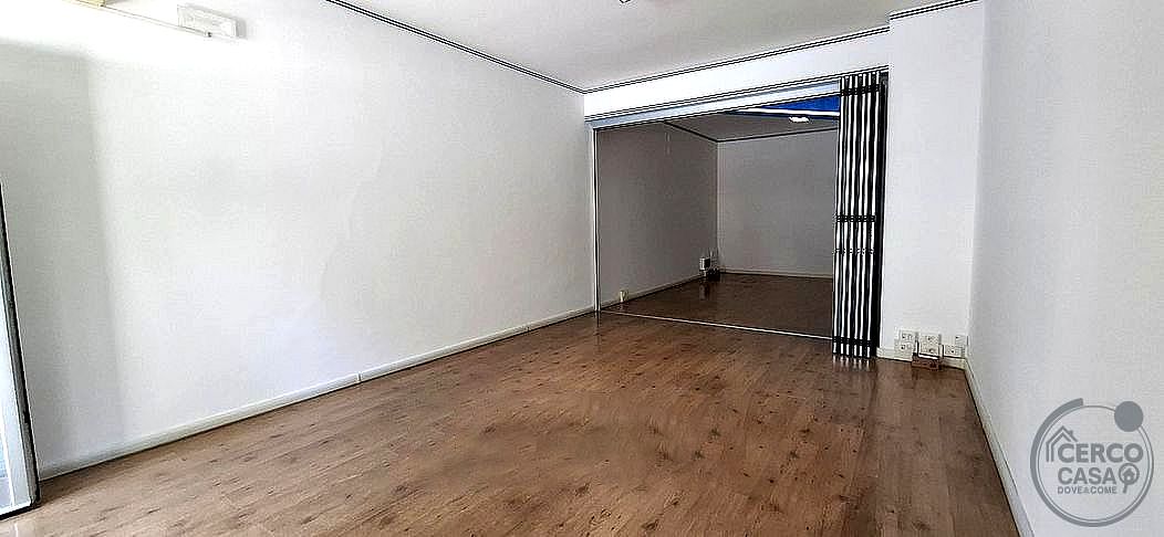 NEGOZIO AFFITTO PERUGIA FERRO DI CAVALLO · foto 4