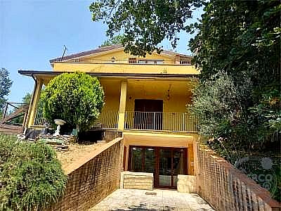 VILLA VENDITA MAGIONE · foto 35