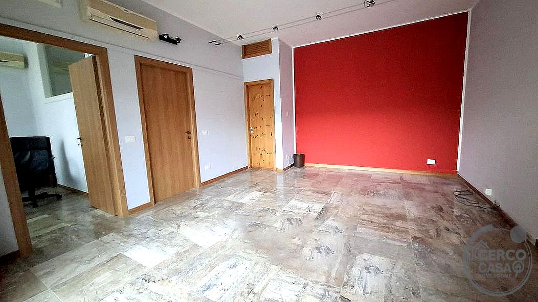 UFFICIO AFFITTO PERUGIA FERRO DI CAVALLO · foto 38