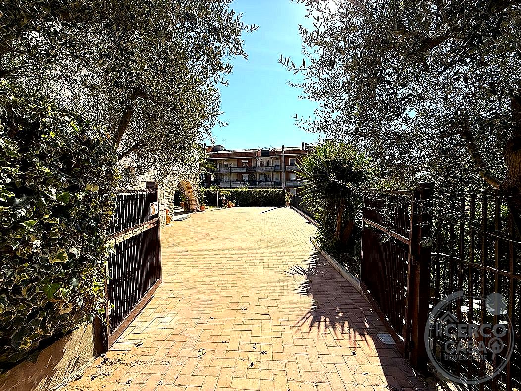 VILLA VENDITA CORCIANO ELLERA · foto 3