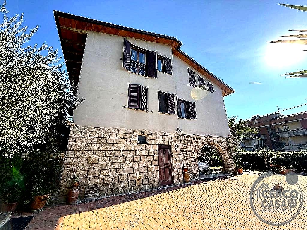 VILLA VENDITA CORCIANO ELLERA
