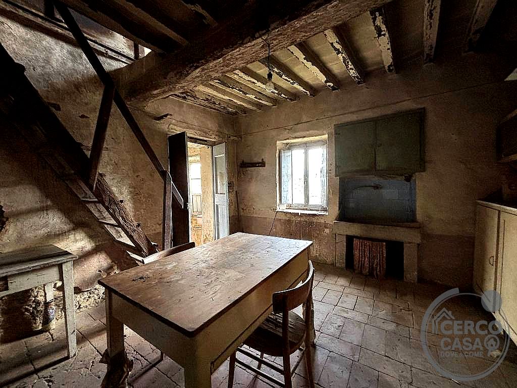 RUSTICO - CASALE VENDITA PIEGARO · foto 5