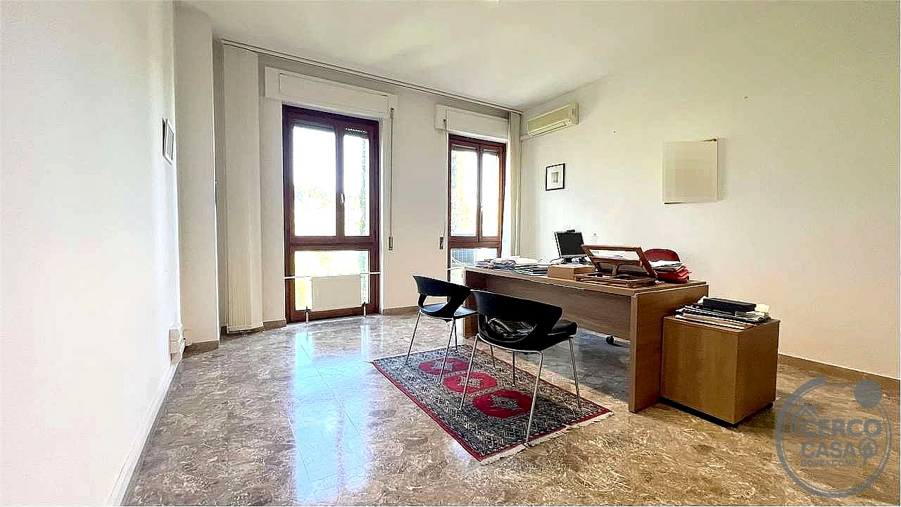 UFFICIO VENDITA PERUGIA · foto 13