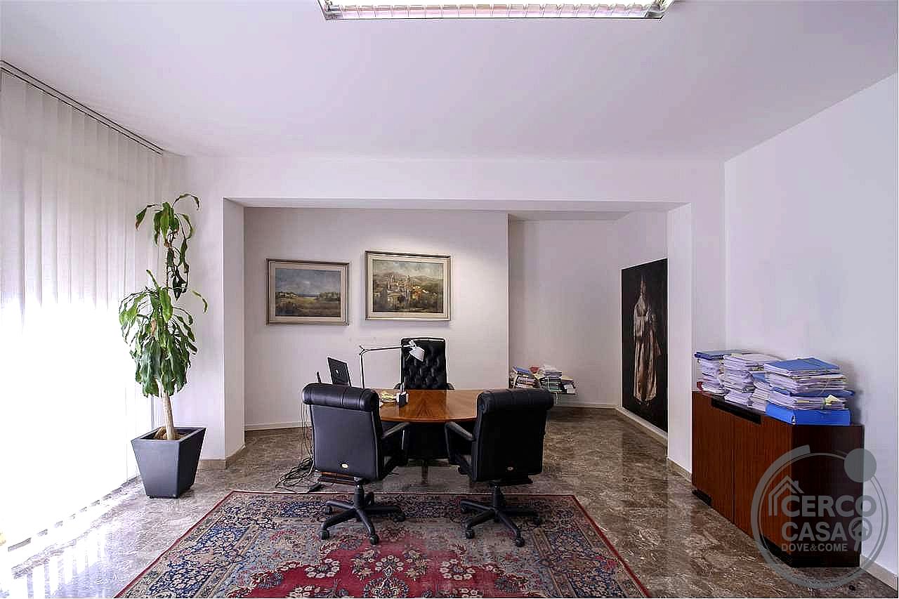 UFFICIO VENDITA PERUGIA · foto 23