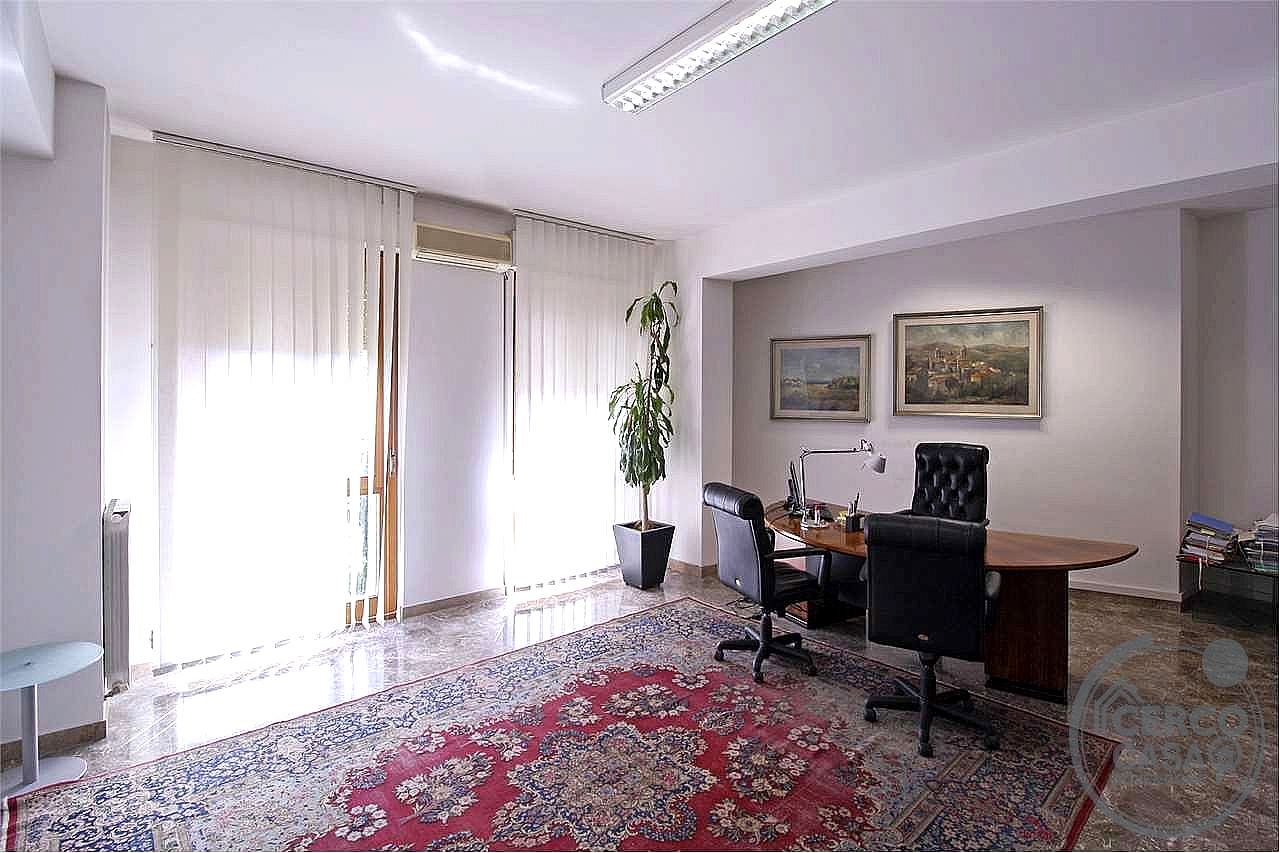 UFFICIO VENDITA PERUGIA · foto 25